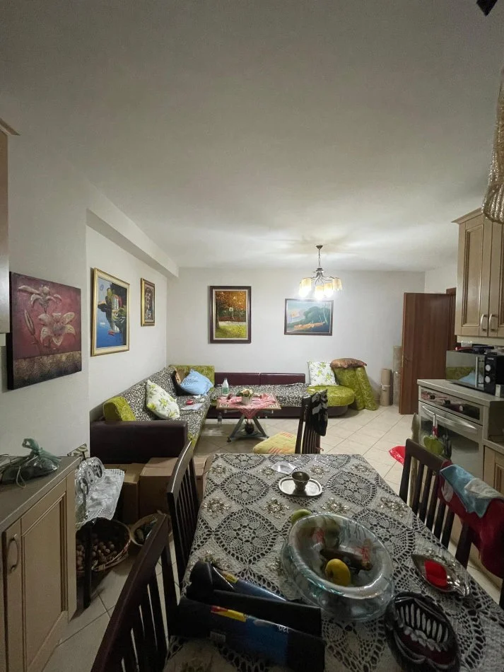 Tirane, shitet apartament 2+1 Kati 2, 92 m² 159.000 € (rruga Ali Visha)