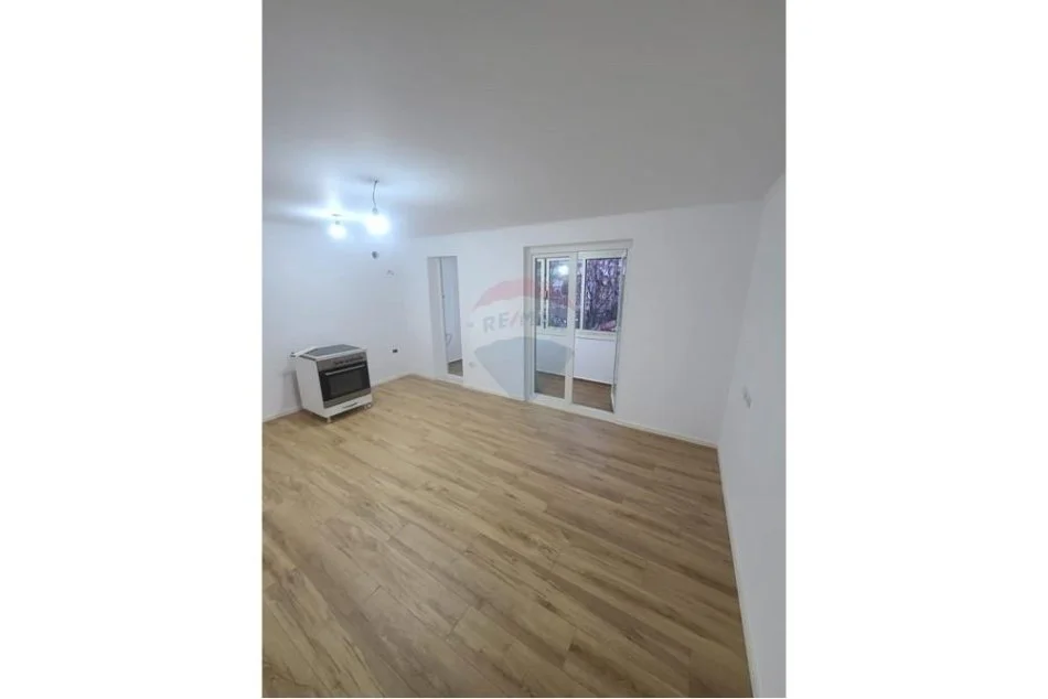 Tirane, shitet apartament 1+1 , 55 m² 120.000 € (Rruga Bardhyl)