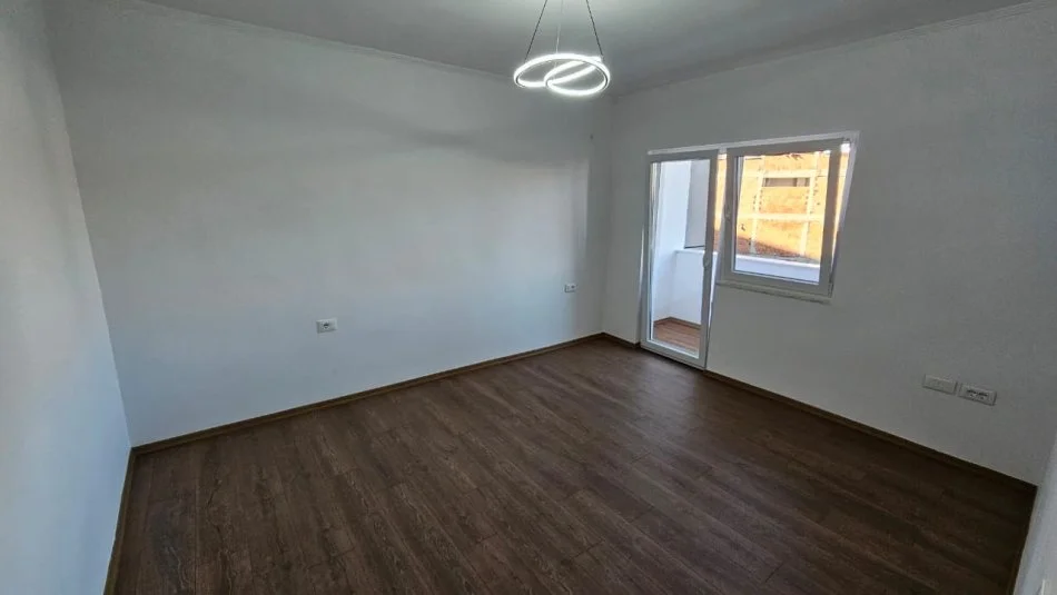 Tirane, shitet apartament 2+1 Kati 4, 76 m² 145.000 € 