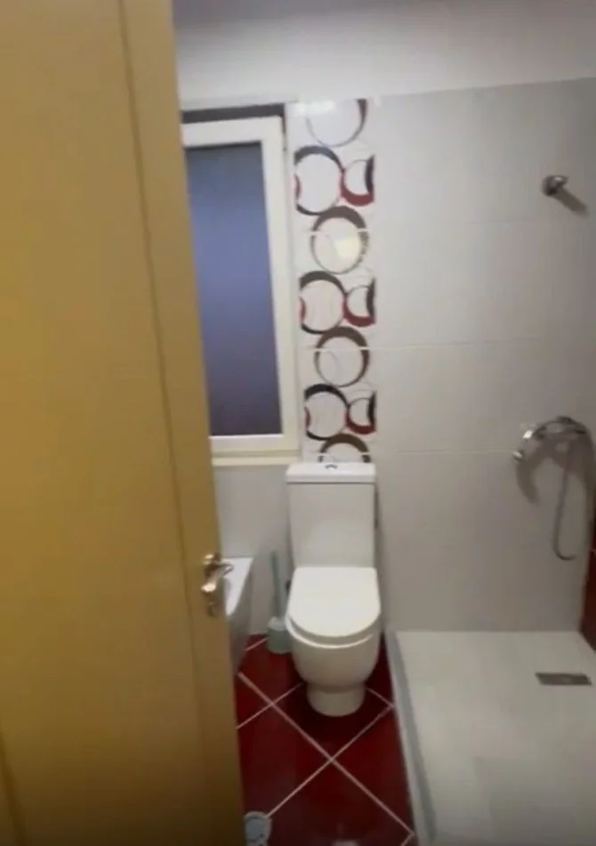 Shqiperi, jepet me qera apartament 1+1 Kati 8, 70 m² 520 € (Astir)