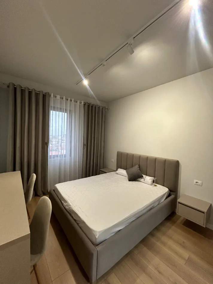 Tirane, jepet me qera apartament 2+1 Kati 5, 100 m² 850 € (Don Bosko)