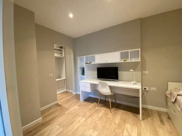 Tirane, jepet me qera apartament 2+1+BLK Kati 7, 98 m² 800 Euro (Rruga e Barikdave)