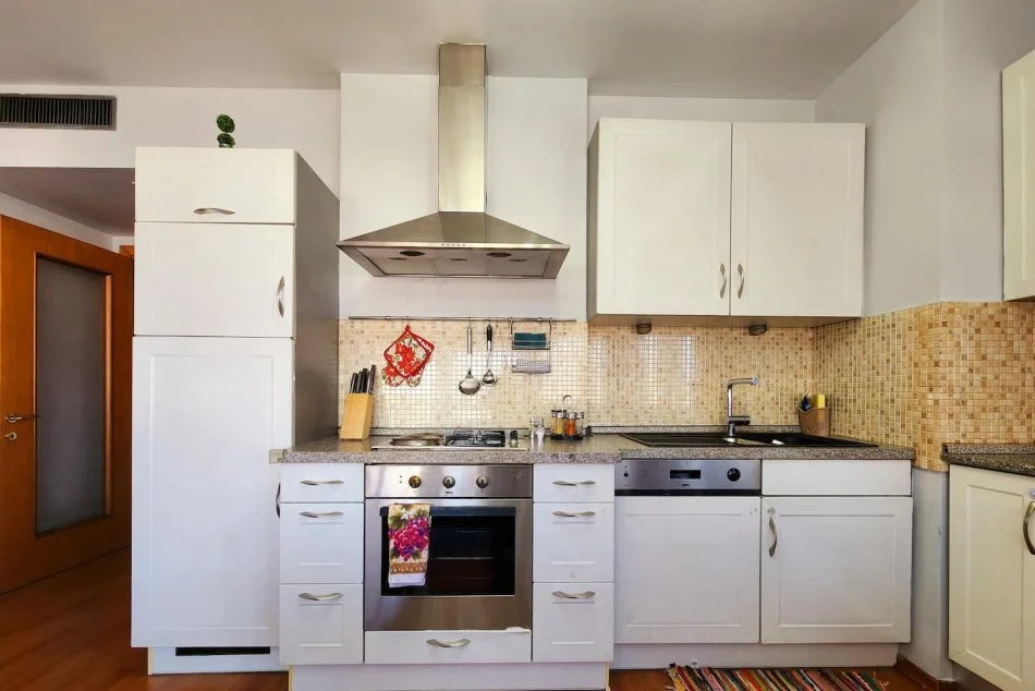 Tirane, jepet me qera apartament 1+1+Ballkon Kati 9, 71 m² 520 € (Zogu i Zi)