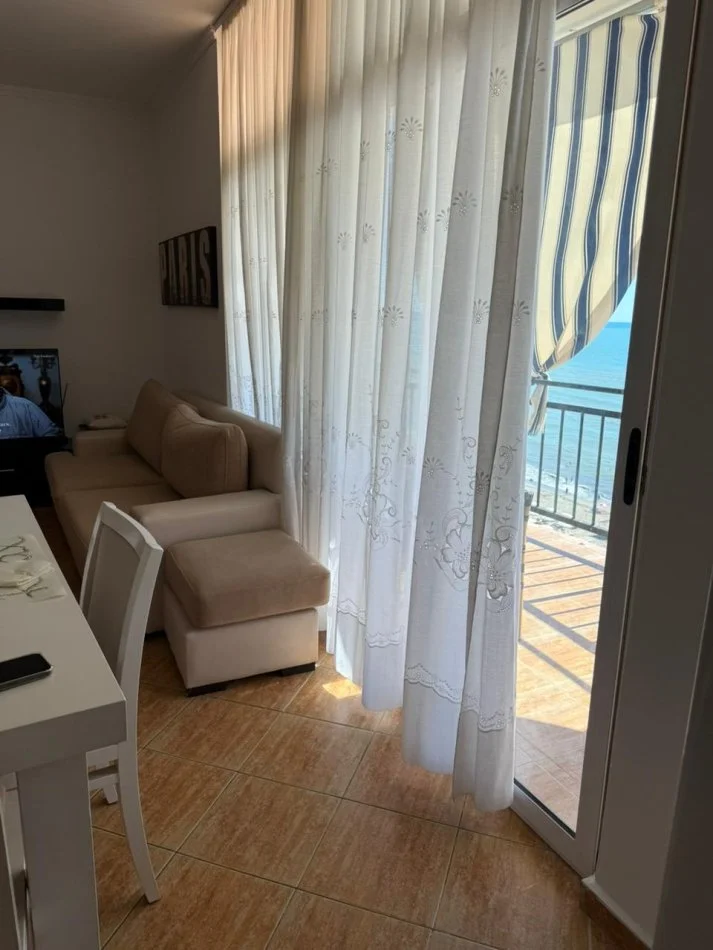Durres, jepet me qera apartament 1+1 Kati 6, 75 m² 500 € (Durres)