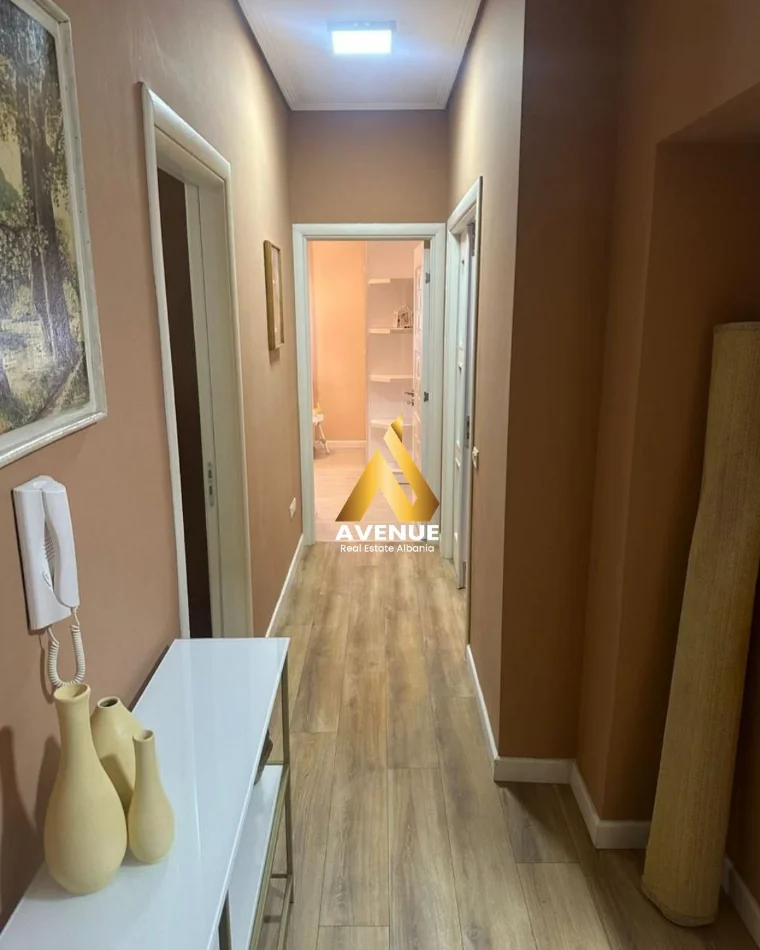 Tirane, jepet me qera apartament 2+1 Kati 4, 87 m² 700 € (Rruga Hiqmet Buzi)