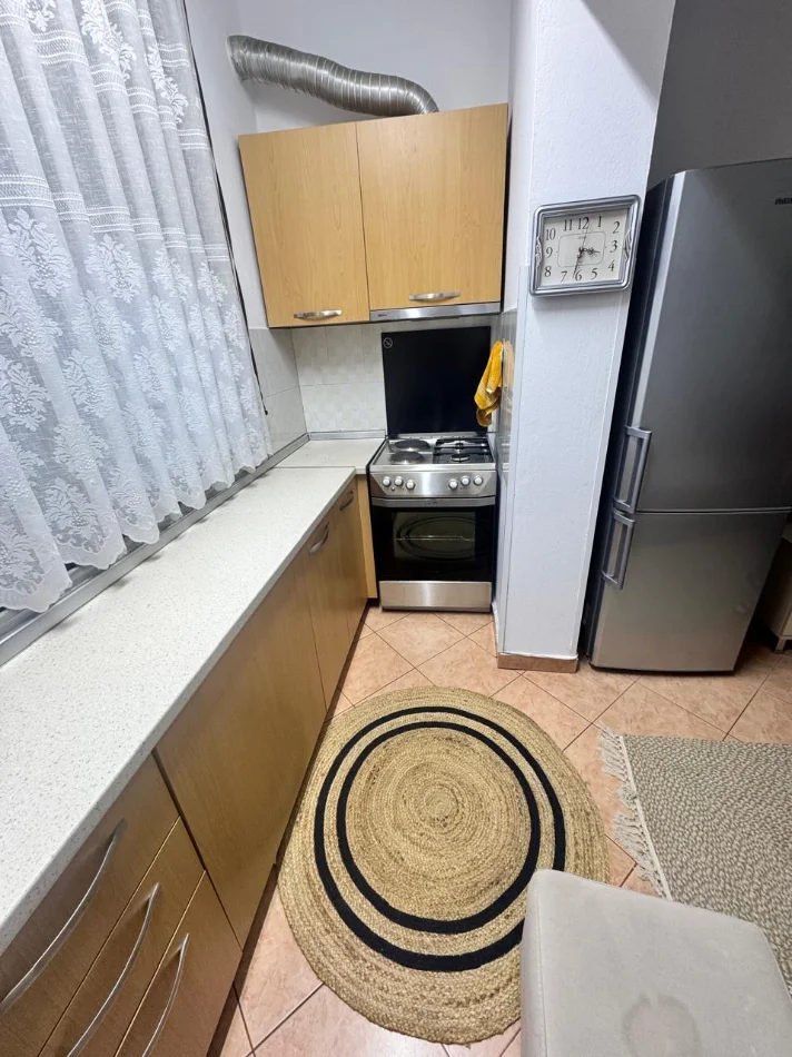Tirane, jepet me qera apartament 2+1 Kati 4, 100 m² 600 € (Myslym Shyr ,Ish Ekspozita)