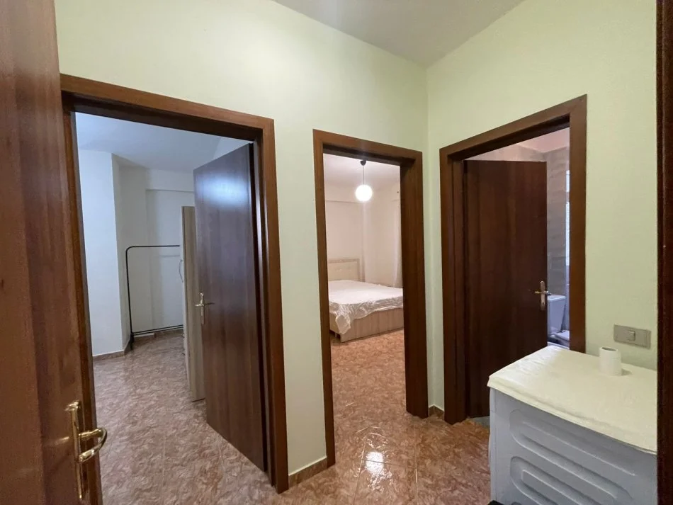 jepet me qera apartament 2+1 tek ura e nisherakut 600 €