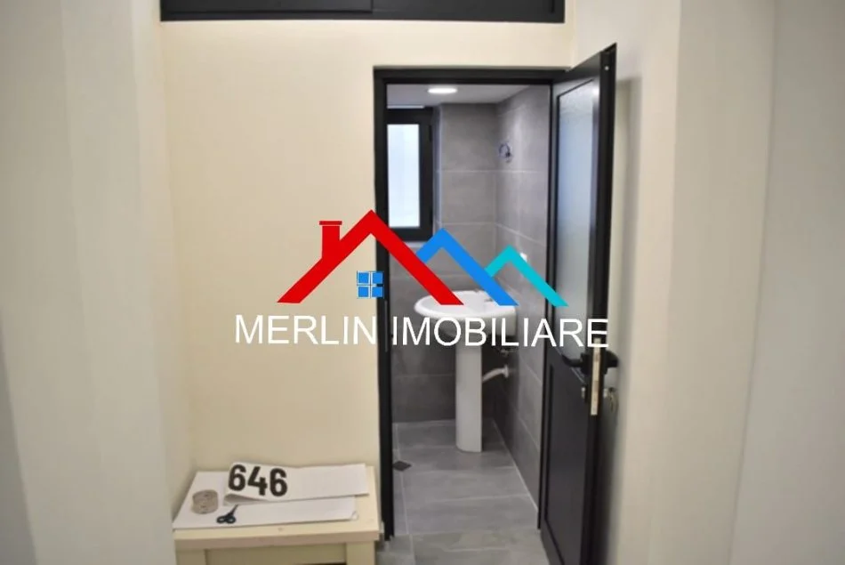 Tirane, shitet ambjent biznesi Kati 0, 65 m² 500.000 € (RRUGA SULEJMAN DELVINA)