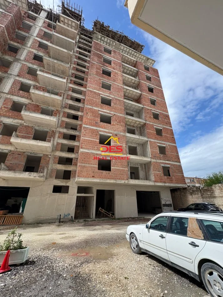 Vlore, shitet apartament 2+1+Ballkon Kati 10, 103 m² 113.000 € (Rruga Gjergj Kastrioti)