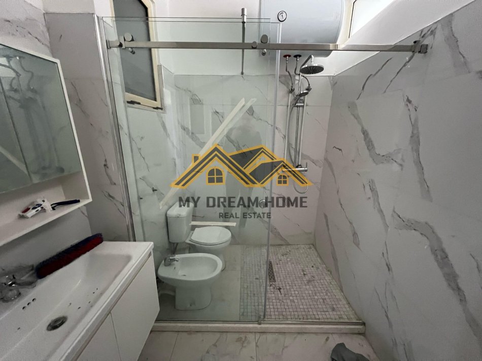 Durres, jepet me qera apartament 2+1 Kati 1, 148 m² 350 € (KAZAZI DURRES)