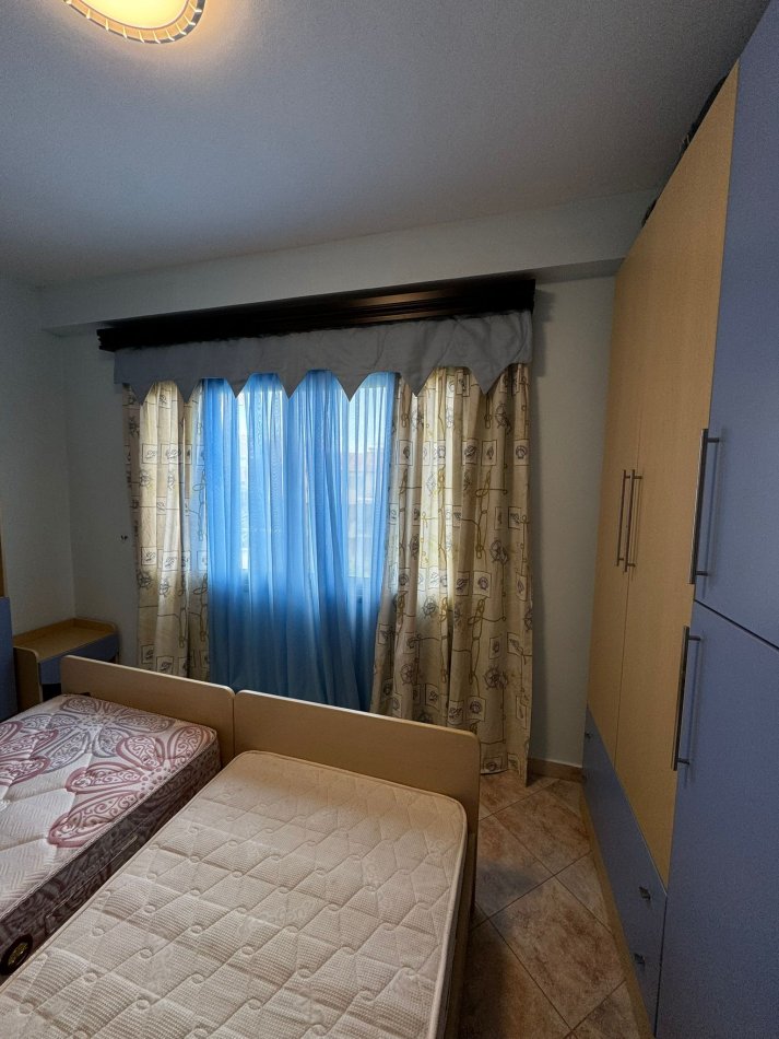 Tirane, jepet me qera apartament Kati 3, 100 m² 400 € (Fresku, Thesari)