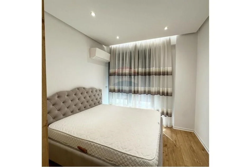 Tirane, jepet me qera apartament 1+1 Kati 3, 57 m² 700 € 
