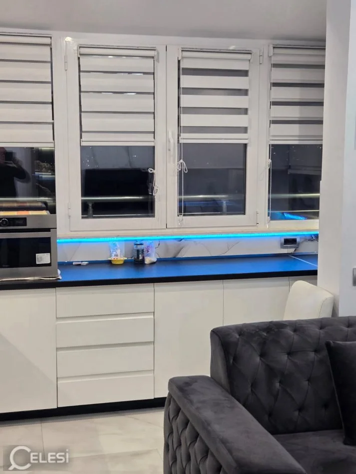 Tirane, jepet me qera apartament 1+1+Ballkon Kati 5, 70 m² 550 € (prane Kristal Center)