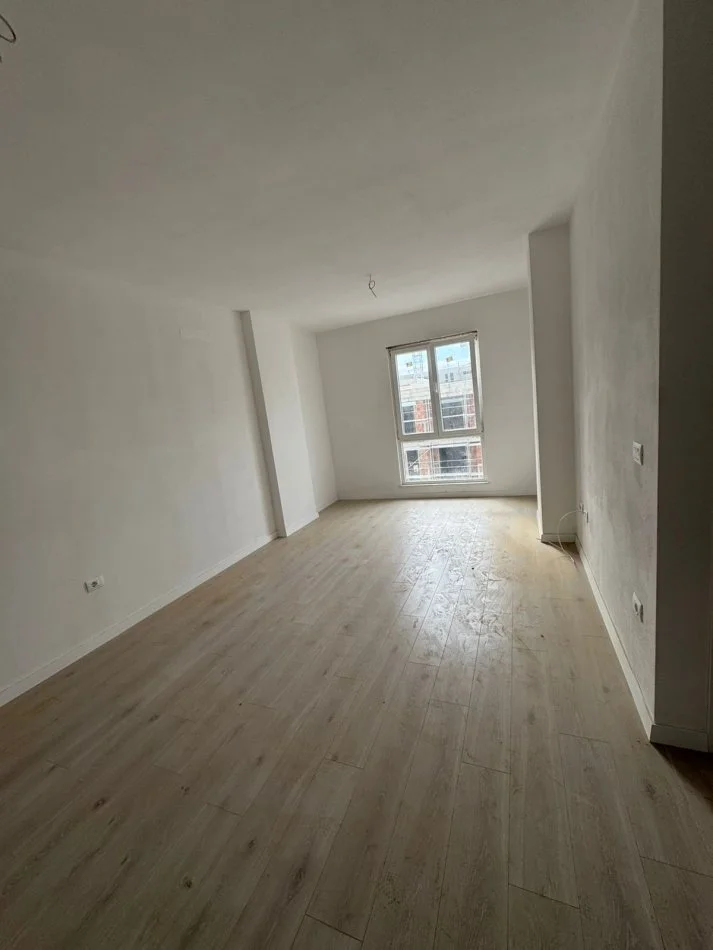 Tirane, shitet apartament 2+1+Ballkon Kati 6, 92 m² 92.000 € (Univers City Okazion 1000€/m2 Gati Per Banim)