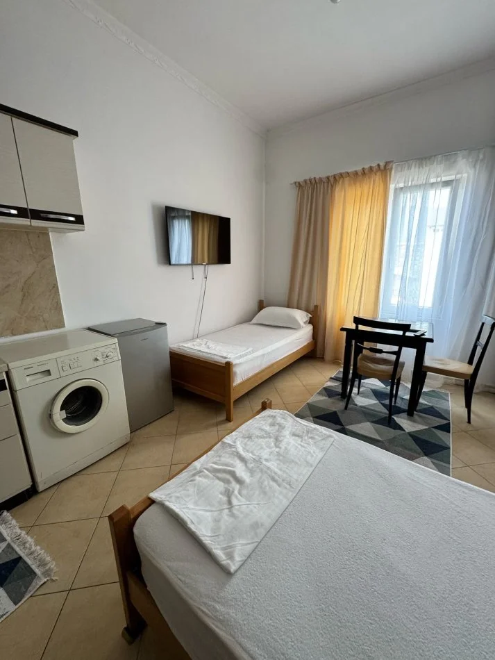 Tirane, Jepet me Qira Garsonier, Kati 5, 300 € (5 Maji, Mbrapa Concord Center), OPP50992