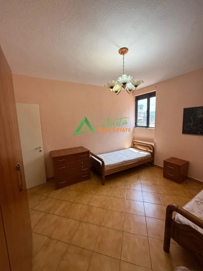 Tirane, jepet me qera apartament 2+1 Kati 9, 90 m² 580 € 