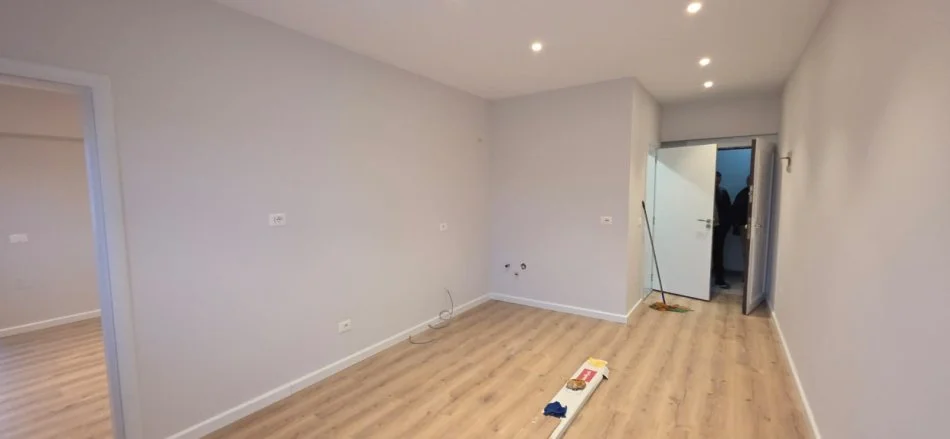 Tirane, shitet apartament 1+1+Ballkon Kati 10, 68 m² 85.000 € (Don bosko)