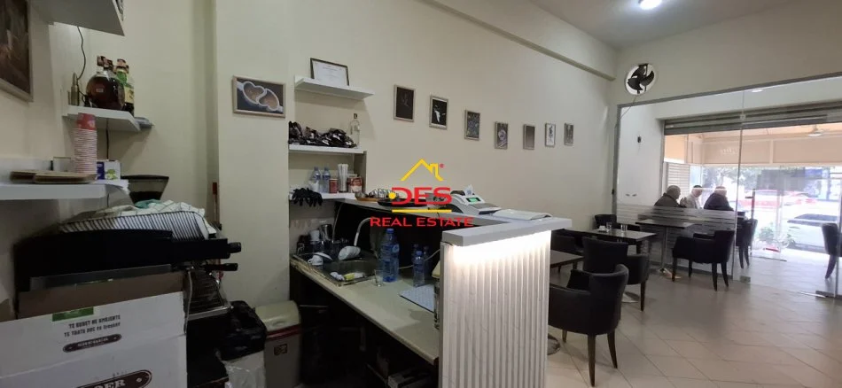 Vlore, shitet lokal Kati 0, 51 m² 110.000 € (Rruga Enver Jaho)