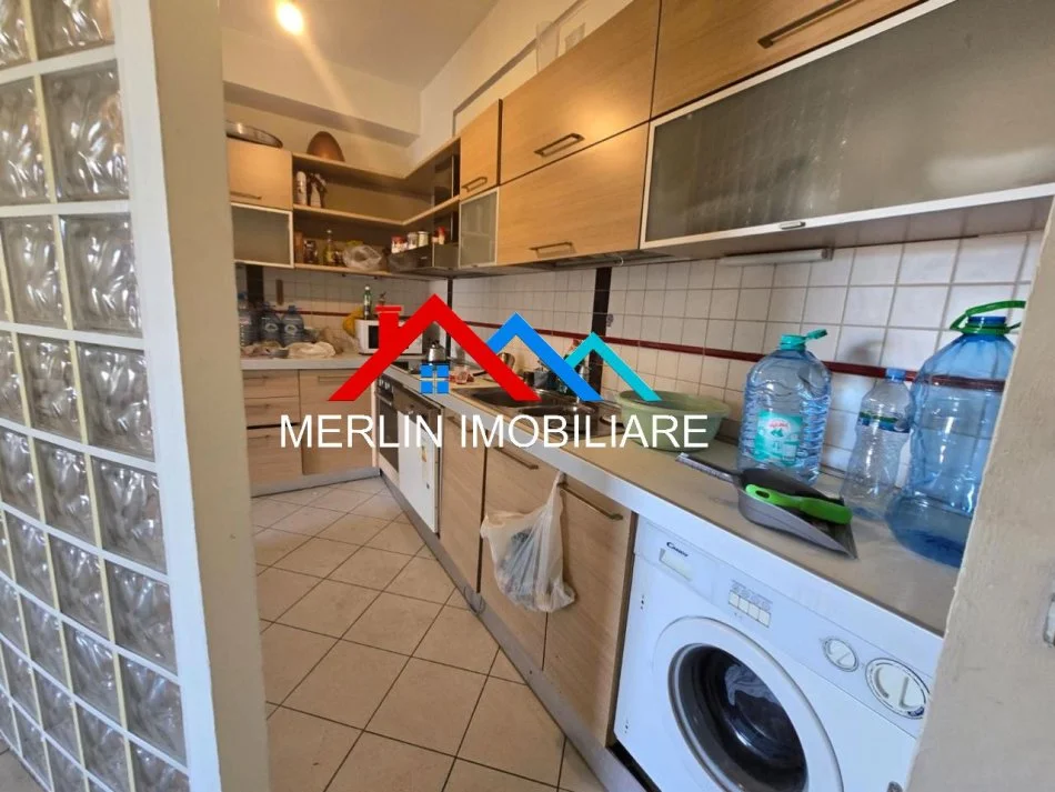 Tirane, shitet apartament 3+1+Ballkon Kati 6, 169 m² 350.000 € (ZOGU I ZI)