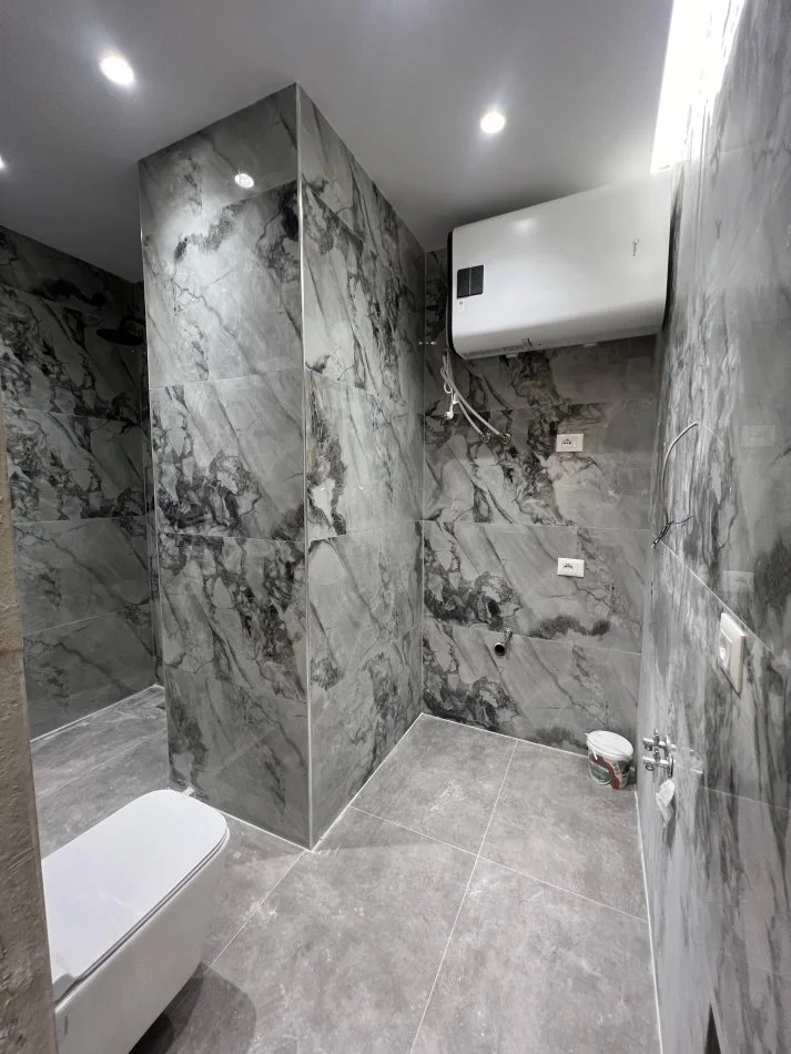 Tirane, jepet me qera apartament 1+1 Kati 1, 65 m² 600 € (Zogu i zi)