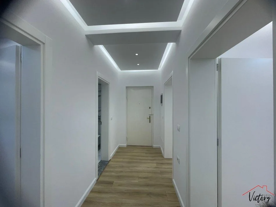 Tirane, jepet me qera apartament 3+1+Ballkon Kati 3, 120 m² 1.400 € 