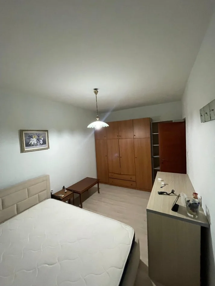 Tirane, shitet apartament 2+1+Ballkon Kati 1, 83 m² 15.500.000 € (Pallati me shigjeta)
