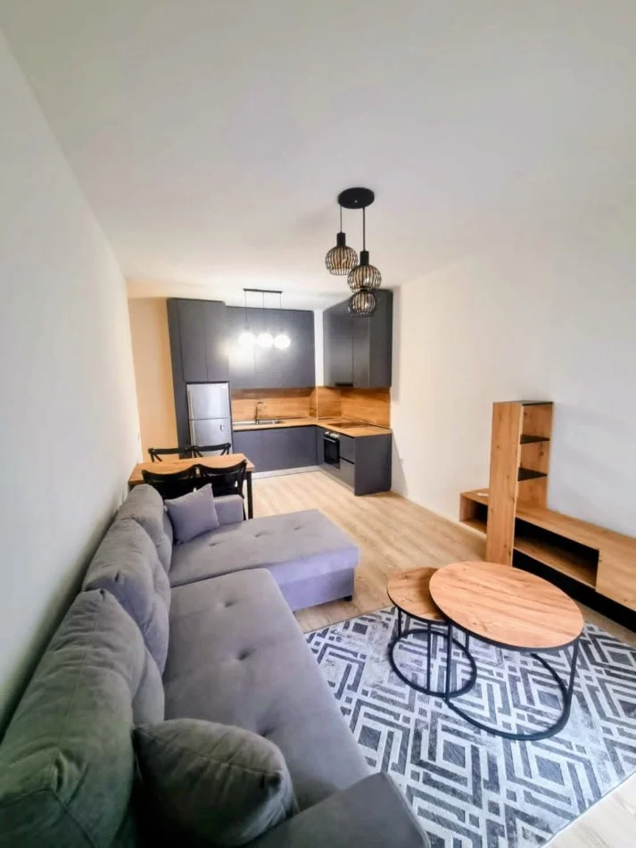 Tirane, jepet me qera apartament 2+1 Kati 7, 90 m² 650 € (Rruga ndre mjeda)