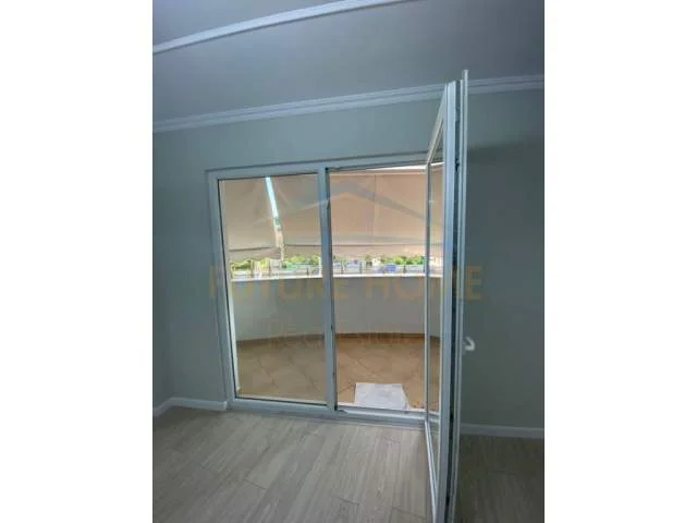 Tirane, shitet apartament 2+1+BLK Kati 3, 113 m² 150.000 Euro (pallat me shigjeta)