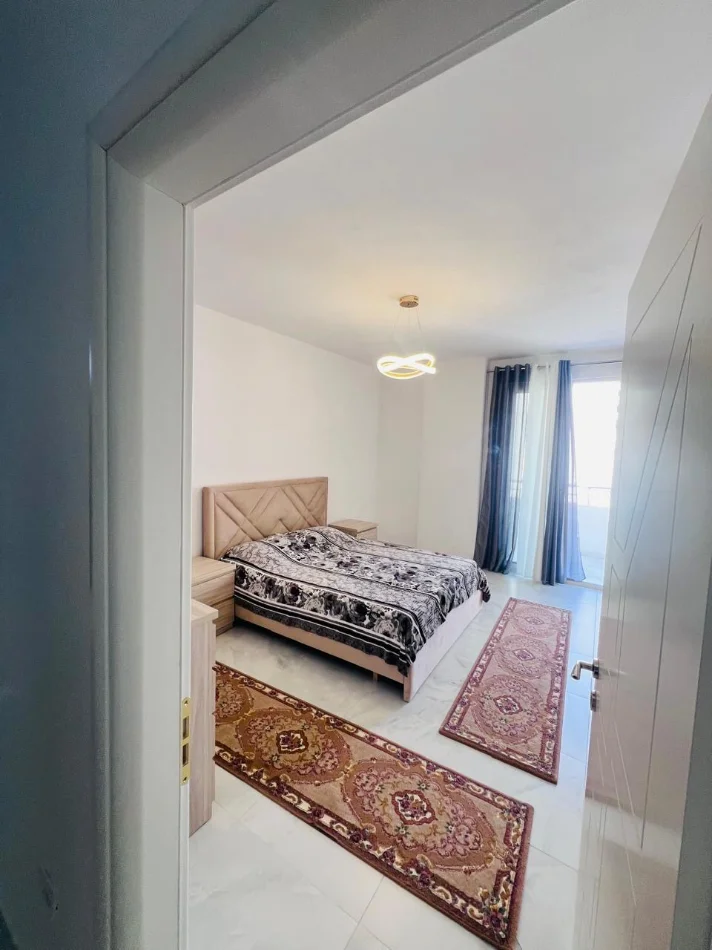Tirane, jepet me qera apartament 2+1 Kati 4, 100 m² 500 € (Bar Bohem ne Astir)