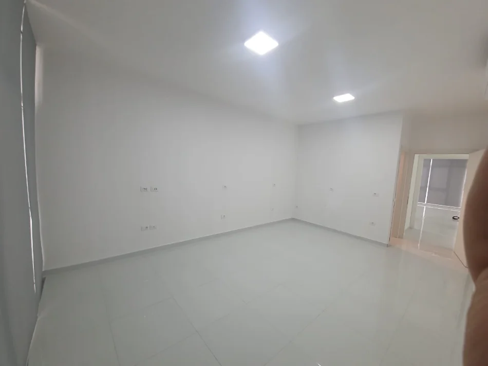 Tirane, jepet me qera zyre Kati 2, 105 m² 1.200 € (Kompleksi Kika 2)