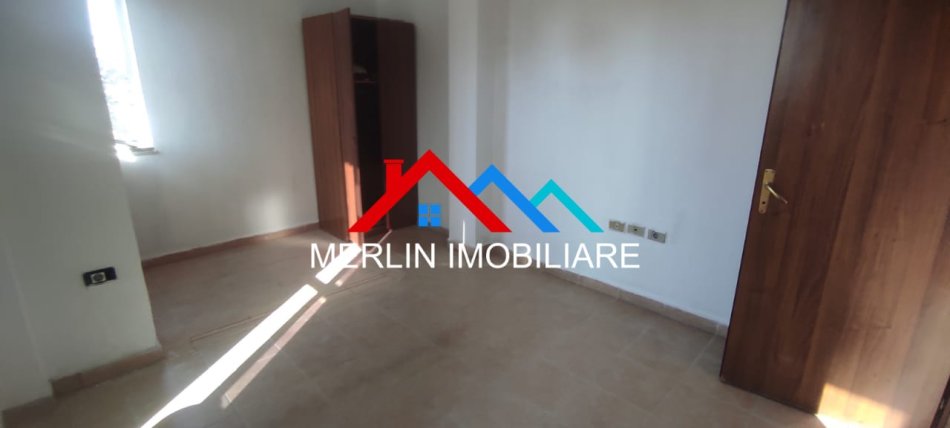 Tirane, jepet me qera apartament 1+1+Ballkon Kati 4, 70 m² 410 € (RRUGA DRITAN HOXHA,LAPRAKE)