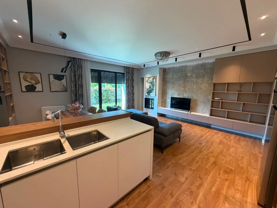 Tirane, shitet apartament 2+1 Kati 0, 400.000 € 