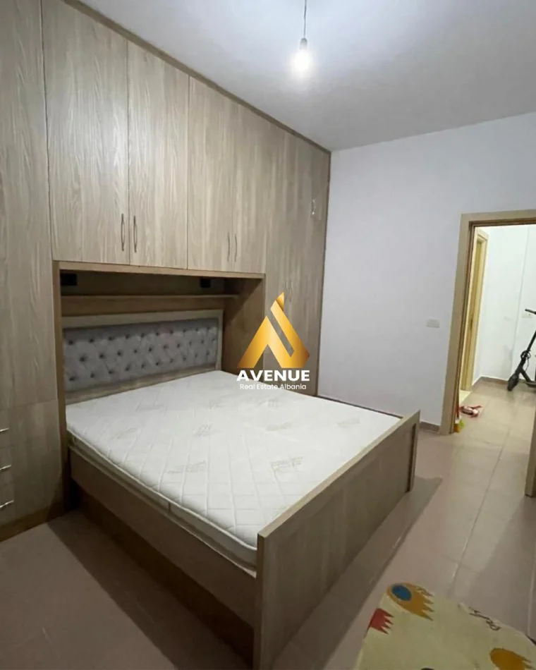 Tirane, jepet me qera apartament 1+1+Ballkon Kati 7, 65 m² 415 € (Rruga Sokrat Miho) Astir Kompleksi Fratari