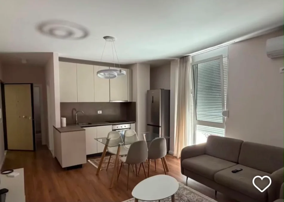 Tirane, jepet me qera apartament 2+1 Kati 2, 70 m² 750 € (Rruga e Barrikadave)