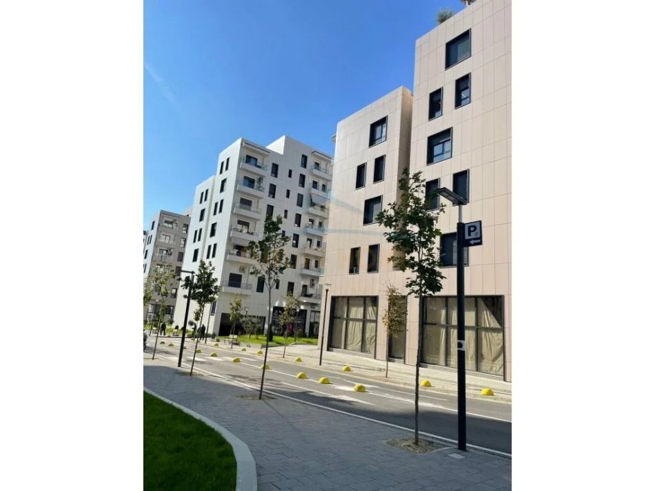 Tirane, jepet me qera apartament 2+1 Kati 1, 103 m² 600 € (Porcelan)