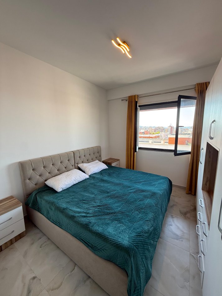 Tirane, jepet me qera apartament 2+1 Kati 8, 114 m² 650 € (Unaza e Re)