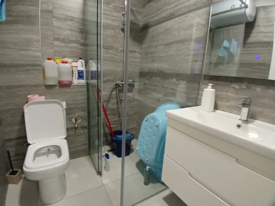 Tirane, jepet me qera apartament 1+1+Ballkon Kati 2, 60 m² 500 € (Zogu i Zi Rr.Muhamet Gjollesha)