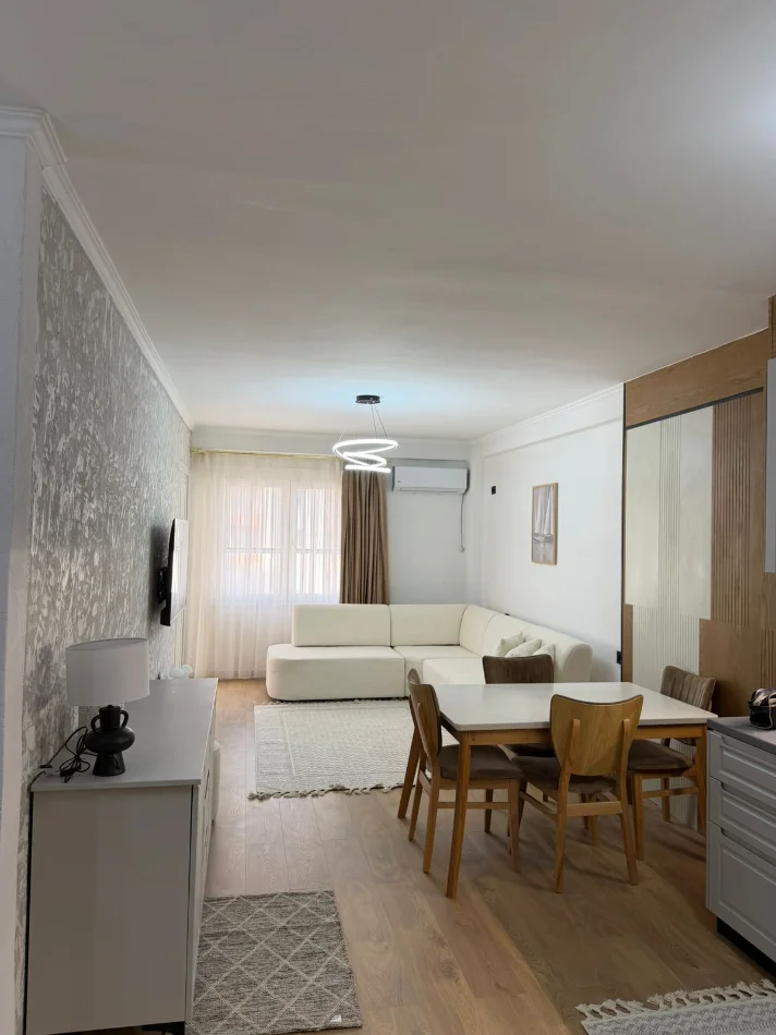 Tirane, shitet apartament 1+1 Kati 5, 67 m² 121.000 € 