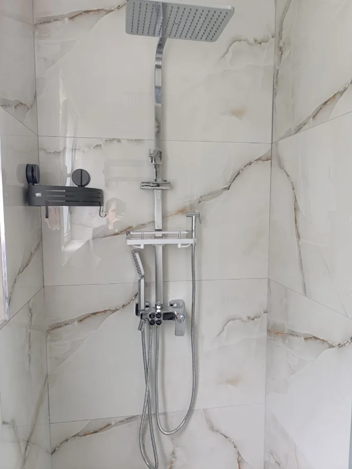 Tirane, jepet me qera apartament 2+1 Kati 1, 75 m² 500 € 