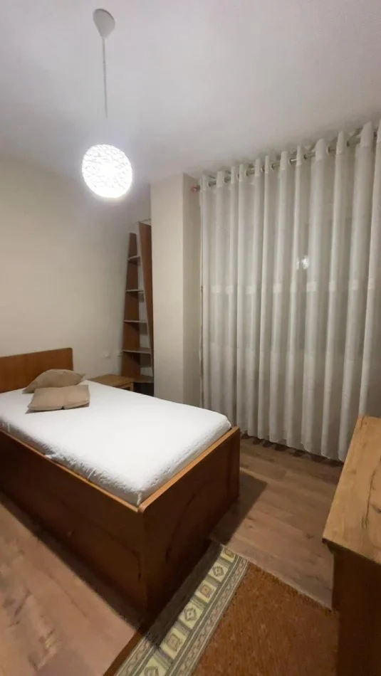 Tirane, jepet me qera apartament 2+1+Aneks+Ballkon Kati 5, 108 m² 600 € (Jordan Misja , Bulevardi i Ri)