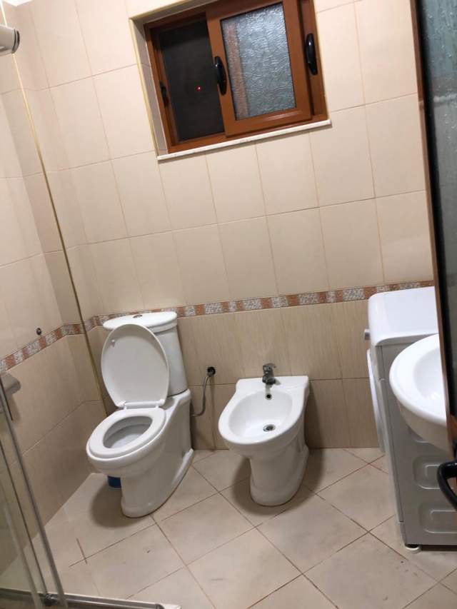 Tirane, jepet me qera Vile 2+1+BLK Kati 3, 90 m² 500 Euro (Rruga 3 Vllezerit Kondi)