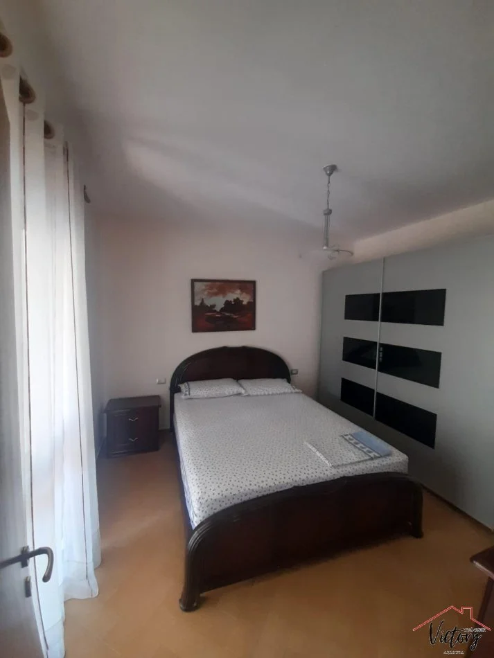 Tirane, jepet me qera apartament 2+1 Kati 6, 75 m² 600 € (Zogu i zi)