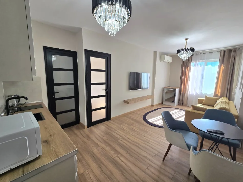 Tirane, jepet me qera apartament 2+1 Kati 5, 850 € 