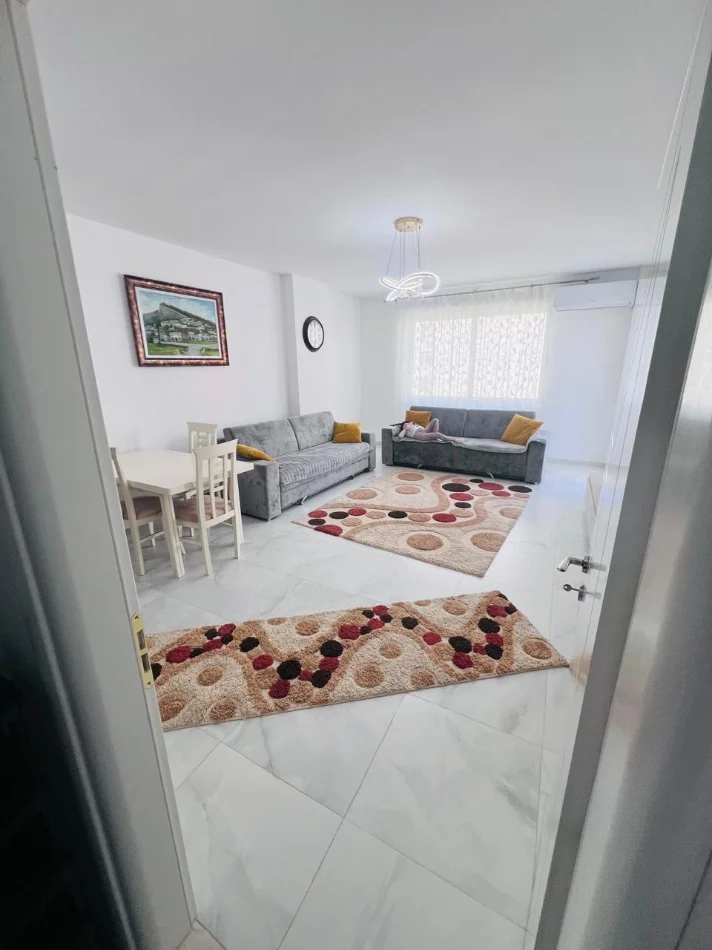 Tirane, jepet me qera apartament 2+1 Kati 4, 100 m² 500 € (Bar Bohem ne Astir)