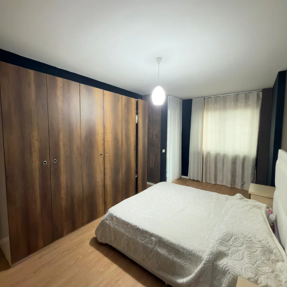 Tirane, jepet me qera apartament 2+1 Kati 2, 108 m² 600 € (Unaza e Re)