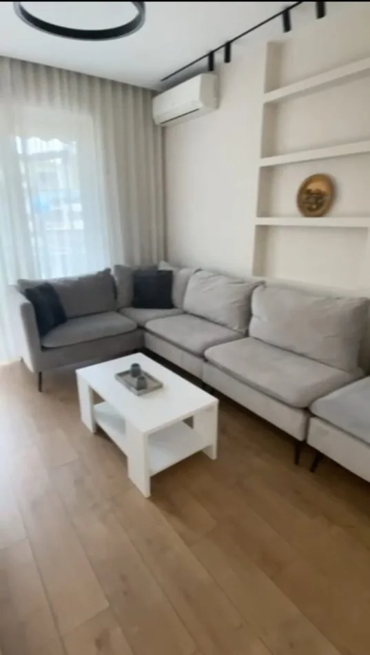 Tirane, jepet me qera apartament 1+1 Kati 5, 61 m² 730 € (Mbrapa Ambasades Amerikane) OPP54099