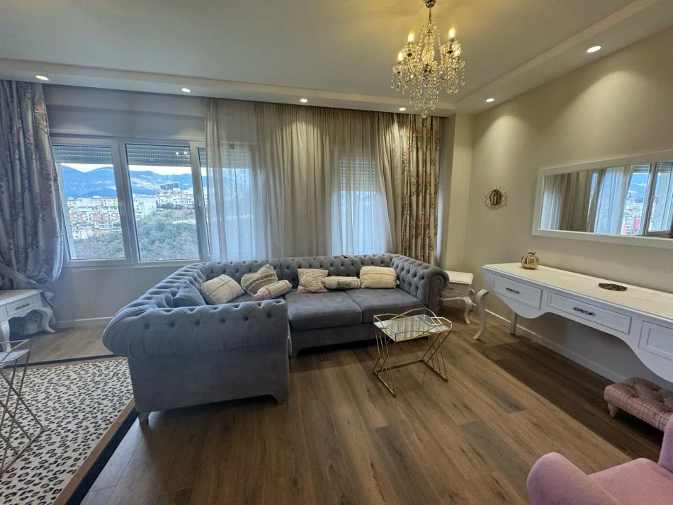 Tirane, jepet me qera apartament duplex 2+1 Kati 2, 120 m² 1.000 € (Rezidenca kodra e diellit 2)