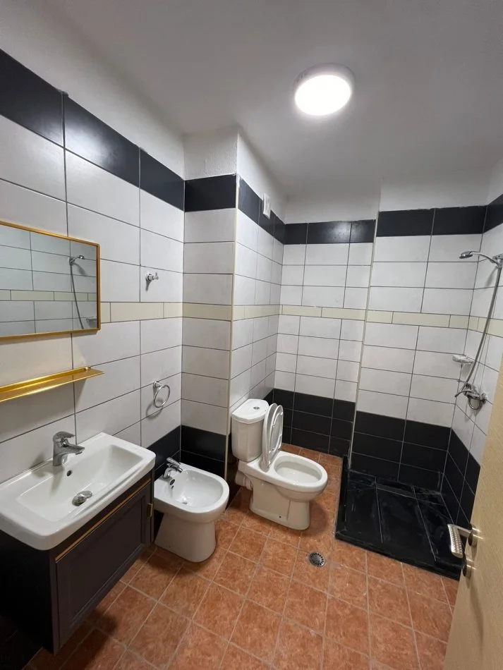 Durres, shitet garsonier Kati 6, 44 m² 51.000 € (SHKEMBI KAVAJES!)