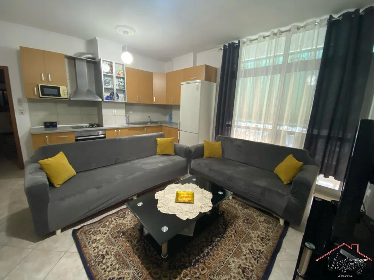 JEPET APARTAMENT 2+1 ME QERA NE ASTIR