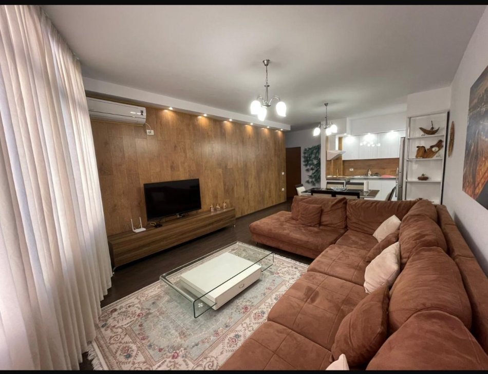 Tirane, shes apartament 2+1 Kati 2, 100 m² 160.000 € (Rruga Teodoro keko)